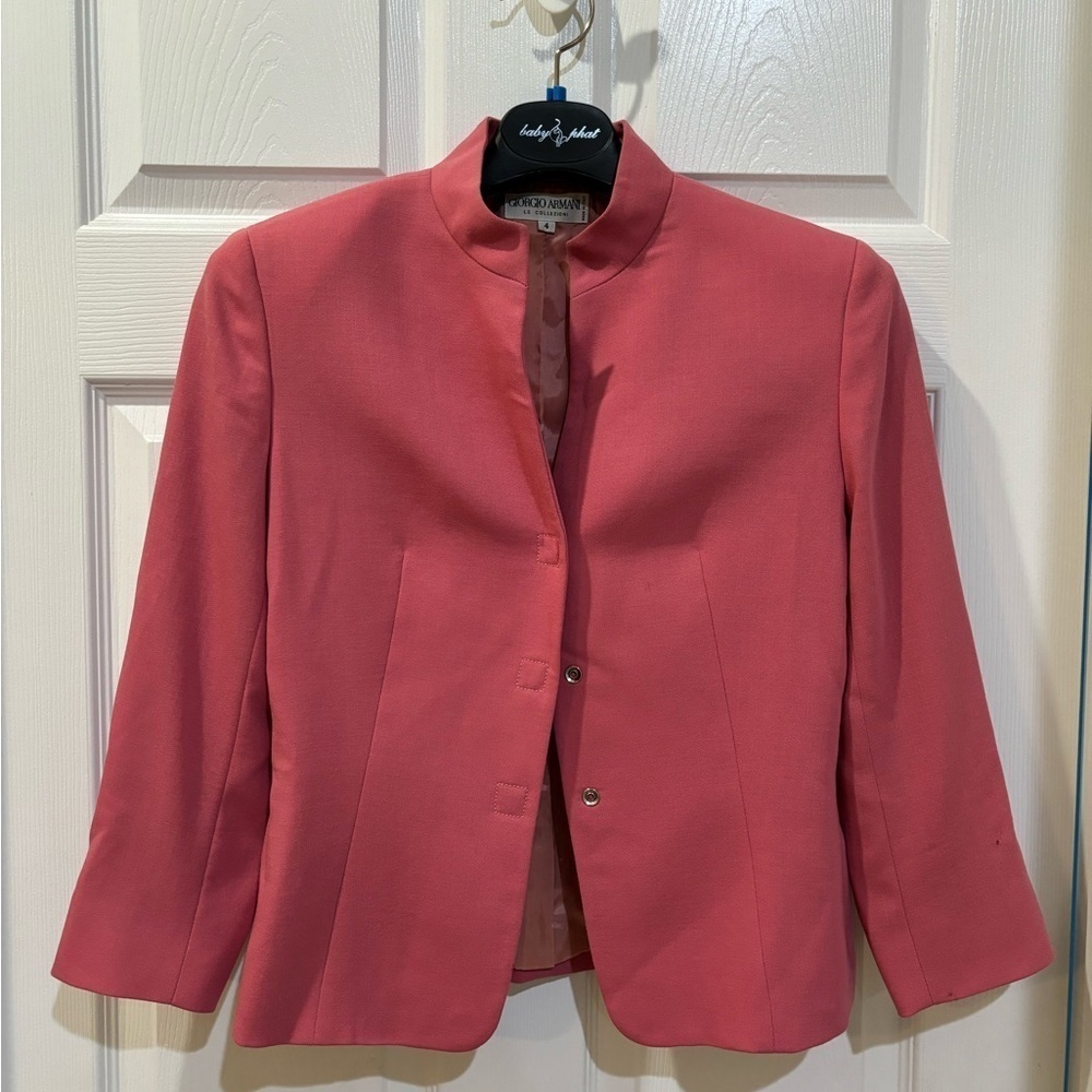 Giorgio Armani Le Collezioni~Women's Size 4- Pink Salmon Blazer. - Picture 2 of 7